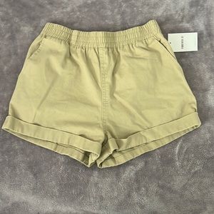 khaki shorts